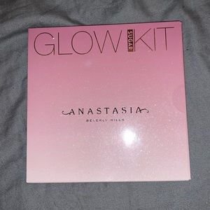 Anastasia Beverly Hills Glow Kit (in Sugar)